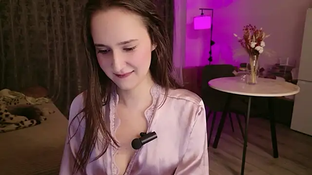 LucyRose3 Chat XXX in diretta