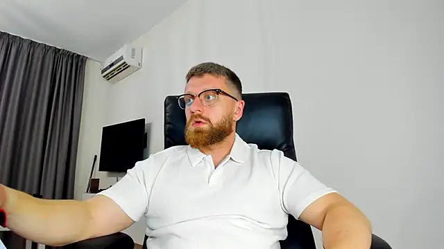 Findom_guy: онлайн-секс-чат