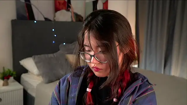 Chat XXX en directo de NelleMihalko