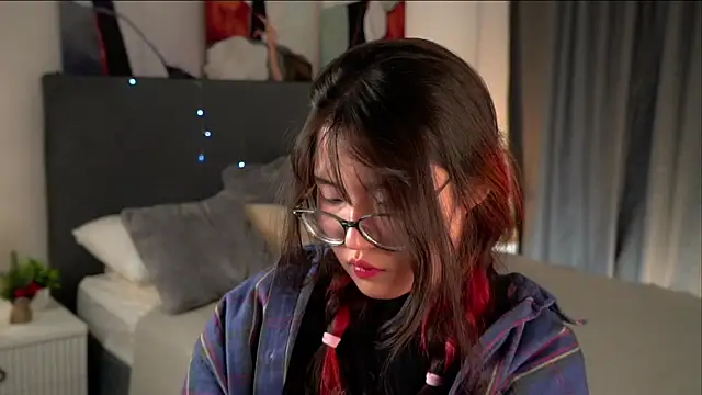 Czat XXX na żywo – NelleMihalko