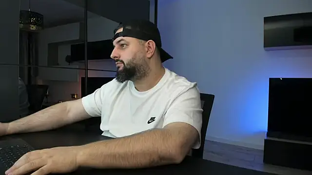 DravenPeak's Live XXX Chat