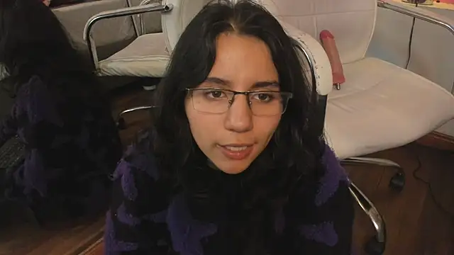 Živý XXX chat HollyPeach