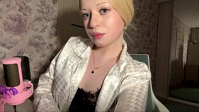 JeneeBIanks Chat XXX in diretta