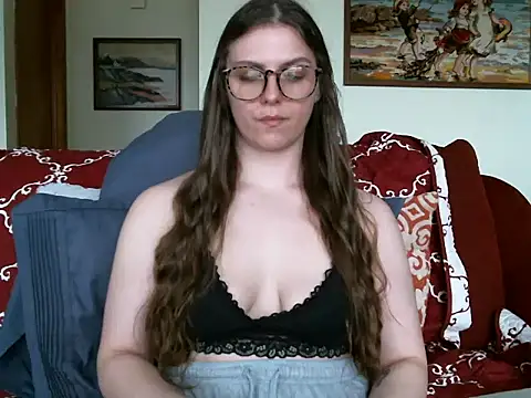 katie_kitten38's Live XXX Chat