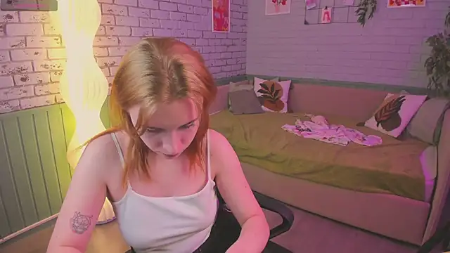 Онлайн чат XXX miraiakik