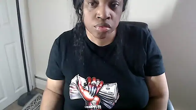 Онлайн чат XXX Sexymona1218