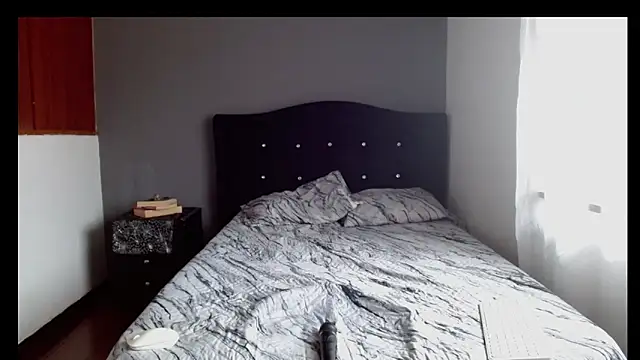 แชท XXX สดของ Emilia_1995