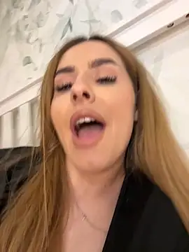 AriaAdda Obrolan Langsung XXX