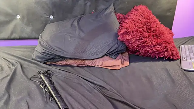 Karim_mansur Show in webcam