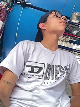 diegoand0911 Chat XXX in diretta