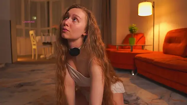 SharaNewbern Adlı Modelin Canlı XXX Sohbeti