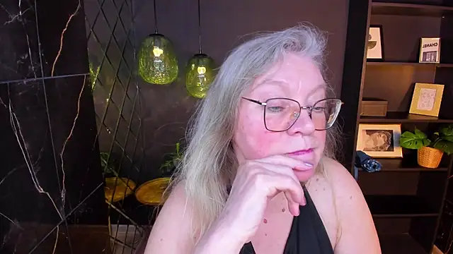 NataliMellow's Live XXX Chat