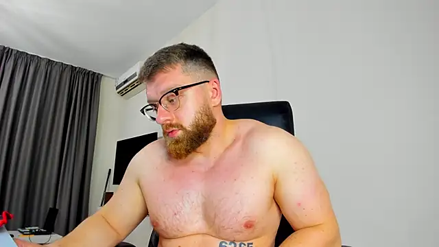 Show modela Findom_guy na web-kameri