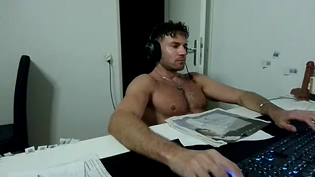 Вебкам-шоу alpha-hunk