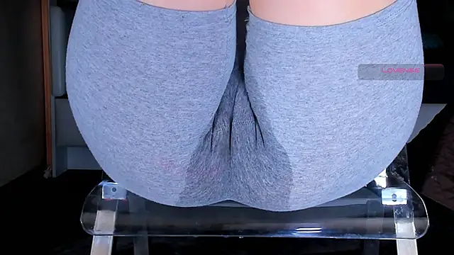 Cameltoe_squirt_inPants: онлайн-секс-чат