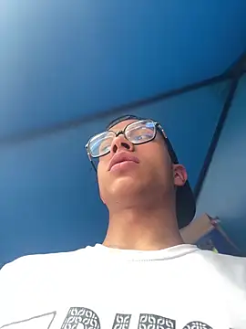 diegoand0911 Show in webcam