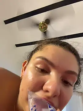 XXX chat uživo modela Eva_stark10