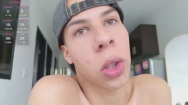 grey___27 Webcam Show