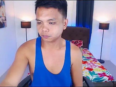 IANhARDfUcker 现场XXX聊天