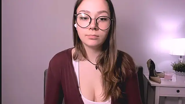 KatySensualy 即時 XXX 聊天