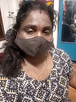 Tamil_Kavitha10 在線直播表演