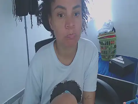 دردشة shayna_cute الجنسية المباشرة