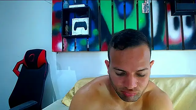 hugo_19cmのライブXXXチャット