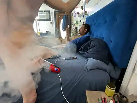 SalemStrattonのウェブカメラショー