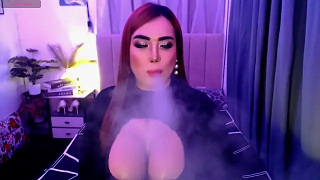 creamyy_mollyy Adlı Modelin Web Kamerası Şovu