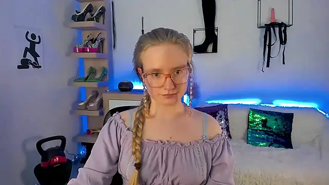 Chat +18 de NancyHottie ao vivo