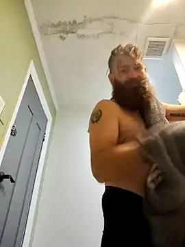 Show Webcam de YourFavoriteDaddy-2-4-69