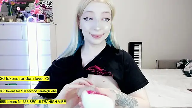 Chat +18 de aya_katana ao vivo