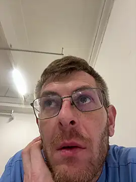 Chat XXX Live adrian90bi11