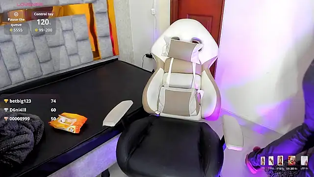 Živý XXX chat miiaboss_