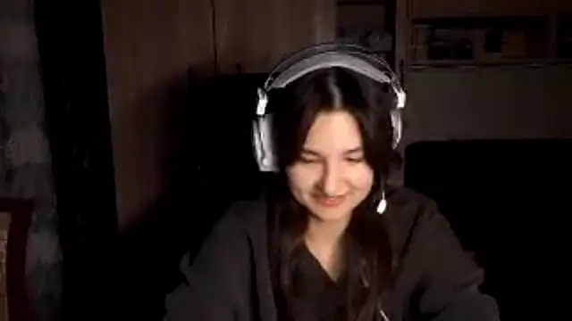 Chat +18 de MiryDeni ao vivo