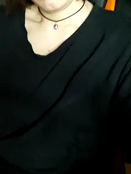 Živý XXX chat Aashikalaa