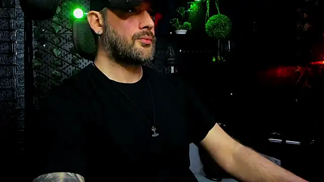 LexHardy Show in webcam