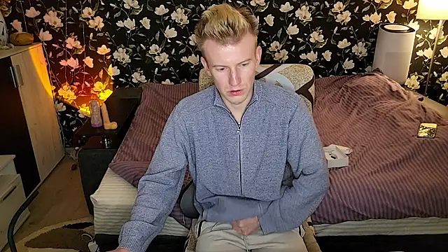 Онлайн чат XXX Vuitton