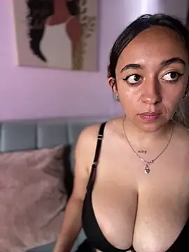 Im_LuuuのライブXXXチャット