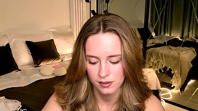 XXX chat uživo modela RozzitaBedberry