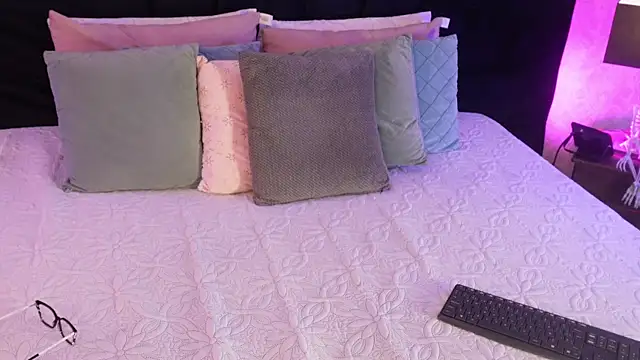 mariianna_lopez_: διαδικτυακό σόου στην κάμερα