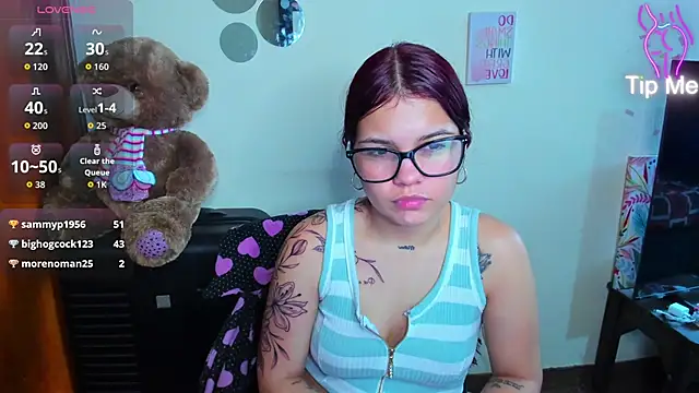 Ema__Luna élő XXX-chatje