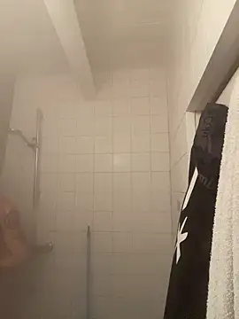 Show modela TitanNoir na web-kameri