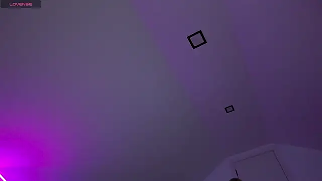 KhloeK Chat XXX live