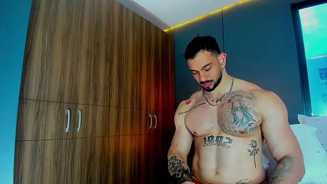 Chat +18 de massimo_visconti ao vivo