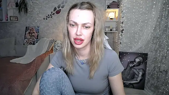 NickyAdamidiのライブXXXチャット