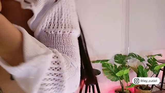 Cutie_Riley's Live XXX Chat
