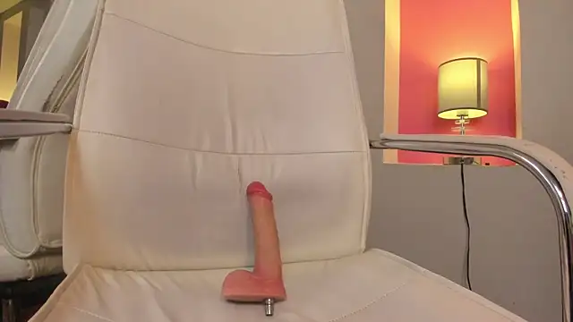 HollyPeach Chat XXX in diretta