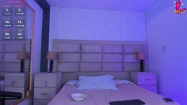 Онлайн чат XXX CarolineFyre