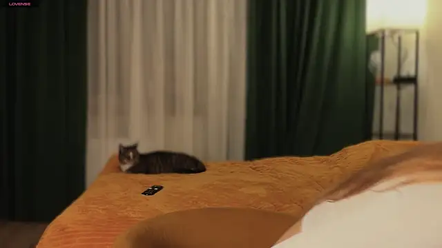 LovelyKatea – Naživo XXX chat